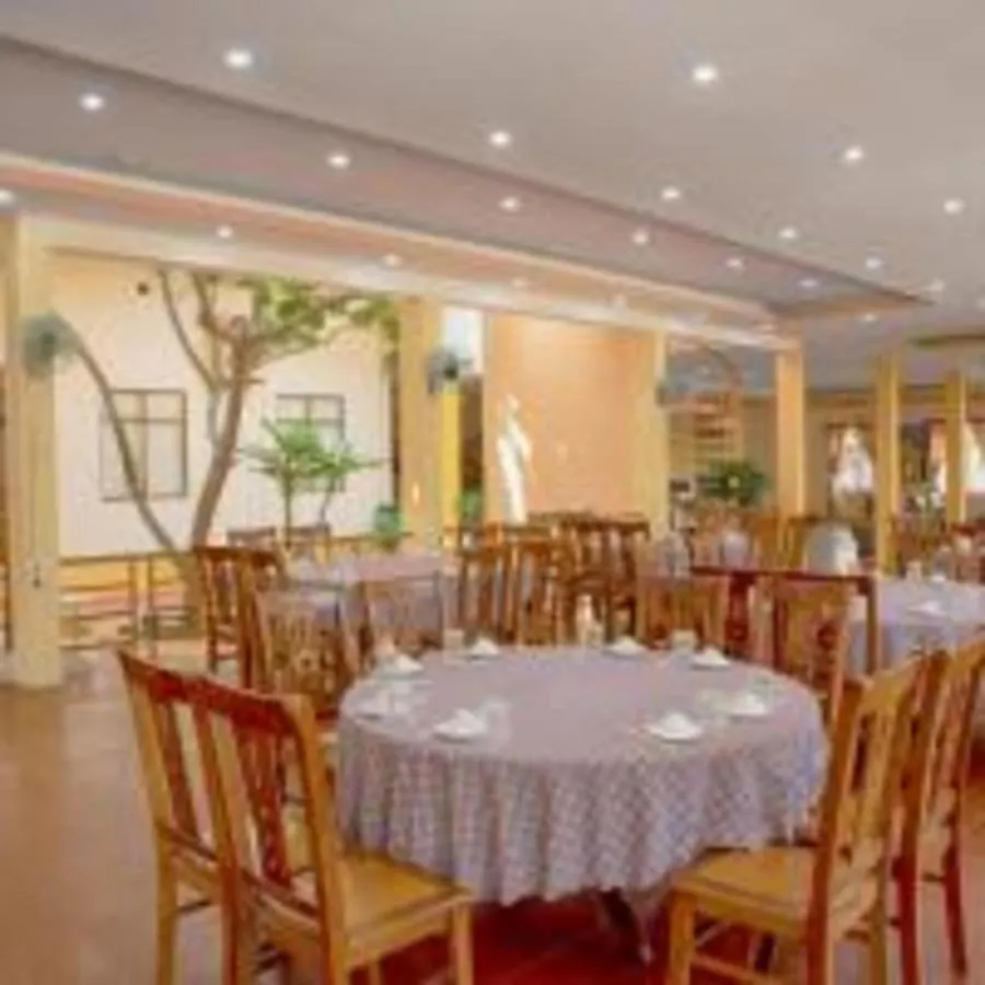 Khach San Ngan Hang - Bank Hotel 头顿 越南